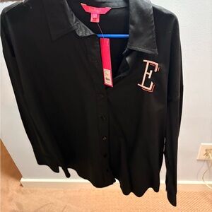 Lilly Pulitzer NWT black button up with one of a kind pink monogram